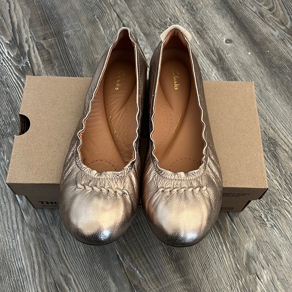 Clarks flats